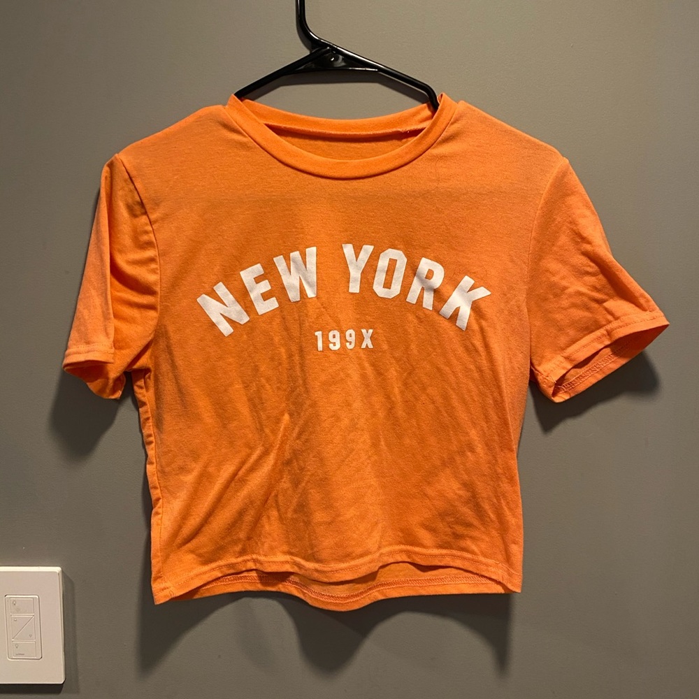 peach cropped t shirt